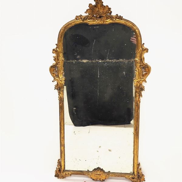 



Specchiera in stile Settecento  - Asta ARREDARE CON STILE: MOBILI E OGGETTI D'ARTE DAL XVII AL XX SECOLO - Poggio Bracciolini Casa d'Aste