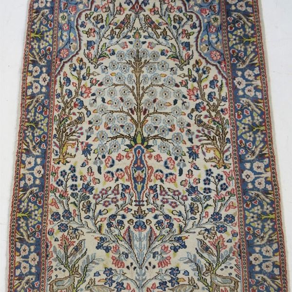 



Tappeto Persiano Kirman, sec. XX  - Asta ARREDARE CON STILE: MOBILI E OGGETTI D'ARTE DAL XVII AL XX SECOLO - Poggio Bracciolini Casa d'Aste