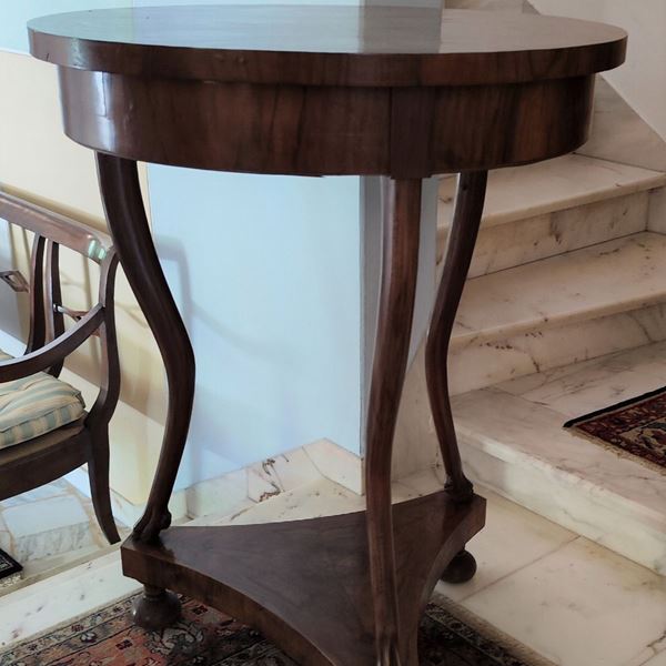 



Tavolino, stile Impero,
