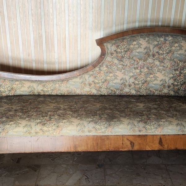 



Dormeuse, Toscana sec. XIX  - Asta ARREDARE CON STILE: MOBILI E OGGETTI D'ARTE DAL XVII AL XX SECOLO - Poggio Bracciolini Casa d'Aste