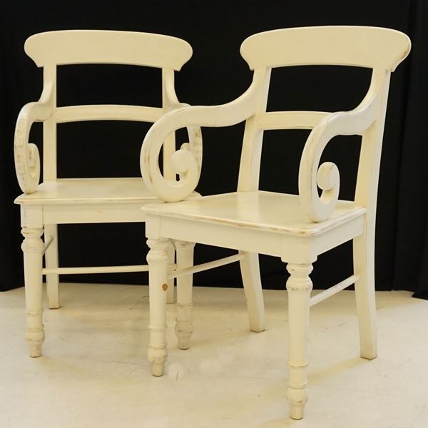 



Coppia di sedie, sec. XX  - Asta ARREDARE CON STILE: MOBILI E OGGETTI D'ARTE DAL XVII AL XX SECOLO - Poggio Bracciolini Casa d'Aste
