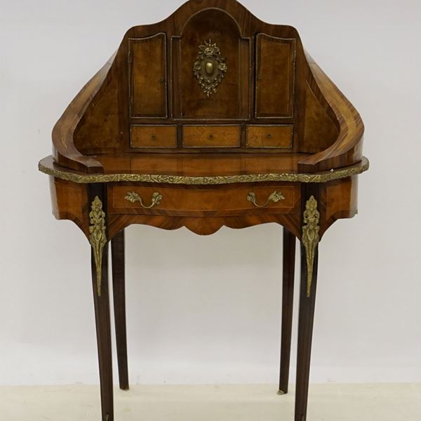 Toilette, Francia inizio sec. XX  - Asta ARREDARE CON STILE: MOBILI E OGGETTI D'ARTE DAL XVII AL XX SECOLO - Poggio Bracciolini Casa d'Aste