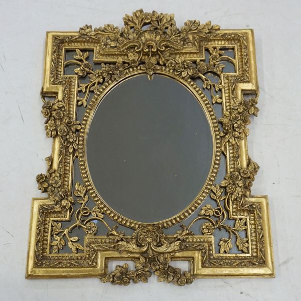 



Specchiera, in stile 700  - Asta ARREDARE CON STILE: MOBILI E OGGETTI D'ARTE DAL XVII AL XX SECOLO - Poggio Bracciolini Casa d'Aste