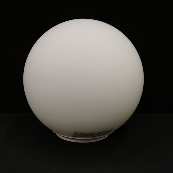 



Lampada, manifattura Artemide, modello Dioscuri, design De Lucchi