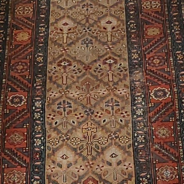 



Galleria caucasica, sec. XX  - Asta ARREDARE CON STILE: MOBILI E OGGETTI D'ARTE DAL XVII AL XX SECOLO - Poggio Bracciolini Casa d'Aste