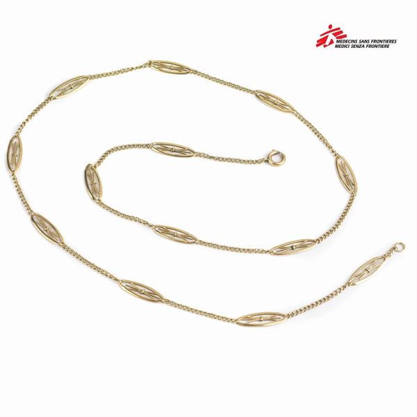 



LUNGA COLLANA IN ORO GIALLO 18KT 