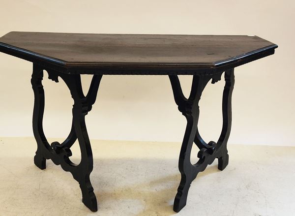 



Consolle sec. XVIII  - Asta Arredi oggetti d'arte e mobili dal XVIII al XX secolo - Poggio Bracciolini Casa d'Aste
