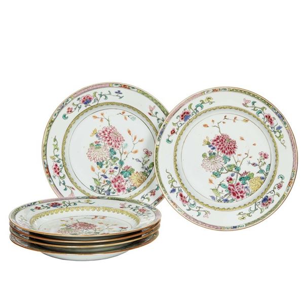 Sei piatti, Cina, periodo Quianlog, 1711-1799  - Asta Mobili oggetti d'arte e arredi dal XVIII al XX secolo - Poggio Bracciolini Casa d'Aste