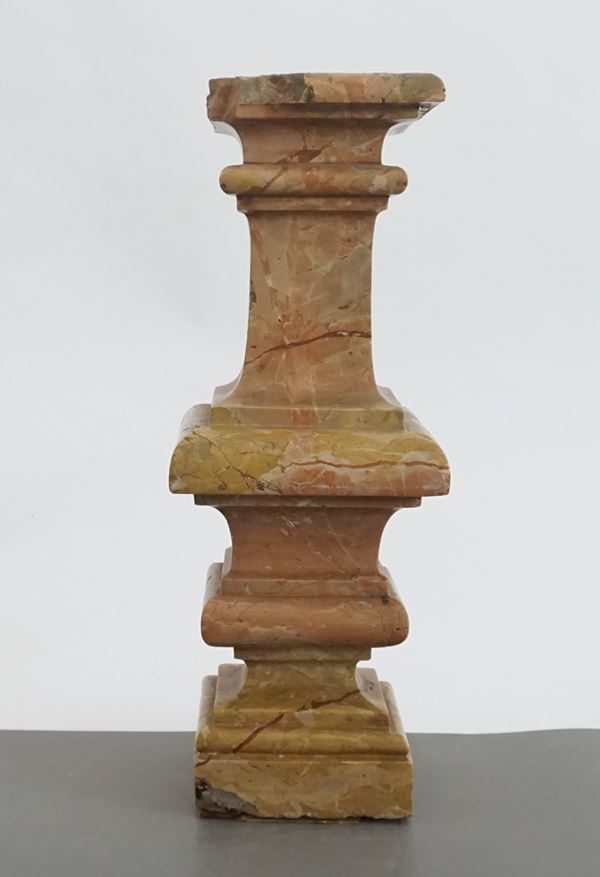 



Piccolo pilastro, Italia settentrionale, sec. XVIII