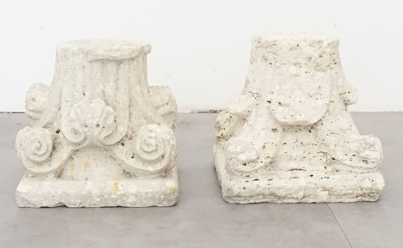 Coppia di Capitelli