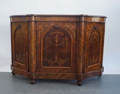 Credenza, Sec. XX