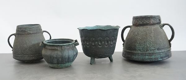 



Due anfore e due bacili, sec. XIX  - Asta Arredare con stile: mobili e oggetti d'arte - Poggio Bracciolini Casa d'Aste