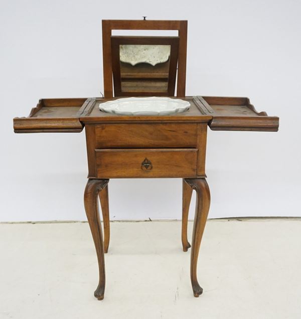 



Toilette in stile Settecento