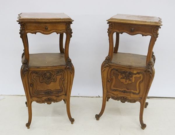 



Coppia di comodini, Liberty  - Asta Arredi oggetti d'arte e mobili dal XVIII al XX secolo - Poggio Bracciolini Casa d'Aste