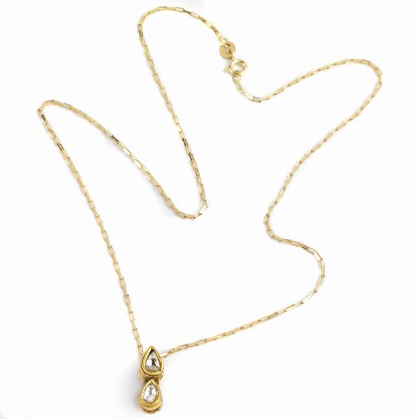 



COLLANA IN ORO GIALLO 18KT E DIAMANTI 