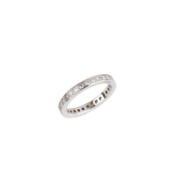 



ANELLO ETERNITY IN ORO BIANCO 18KT E DIAMANTI