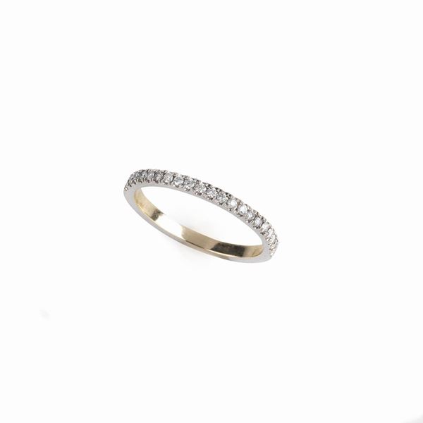 



ANELLO IN ORO BIANCO 18KT E DIAMANTI