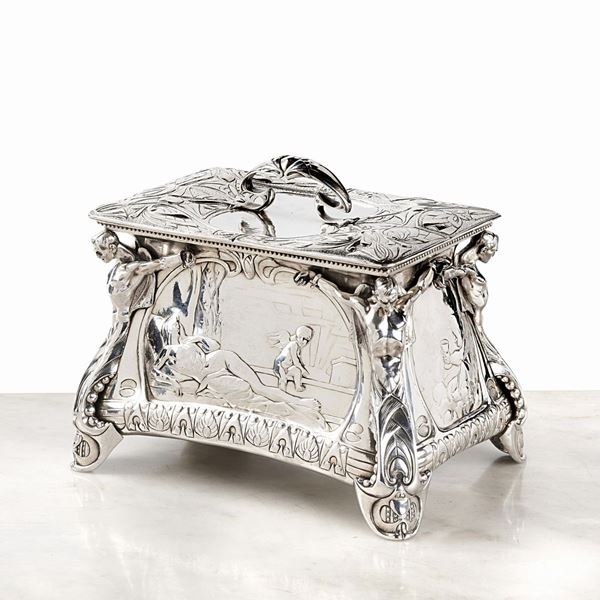 



COFANETTO, EPOCA LIBERTY
