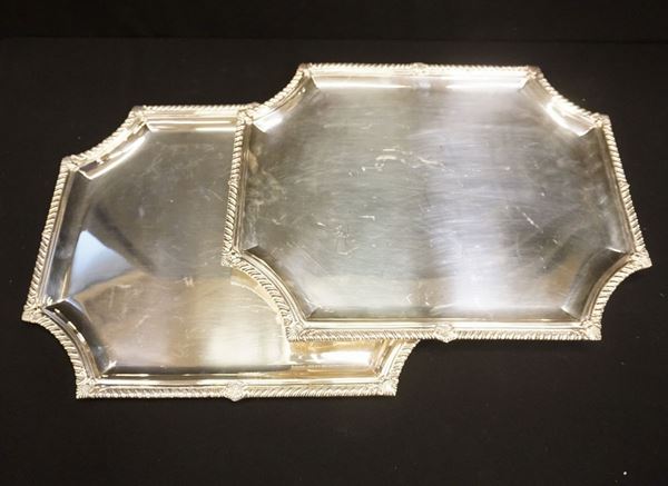 



Coppia di vassoi  - Asta Eleganza a tavola: porcellane, argenti e complementi da arredo - Poggio Bracciolini Casa d'Aste