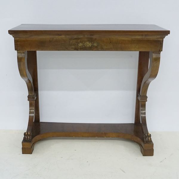 



Consolle, sec. XX, in mogano, sostegni a sciabola, cm 89x34x80