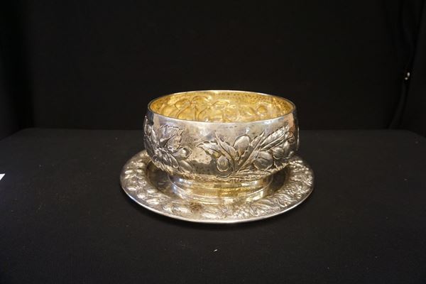 



Centrotavola con presentoire, Brandimarte  - Asta Eleganza a tavola: porcellane, argenti e complementi da arredo - Poggio Bracciolini Casa d'Aste