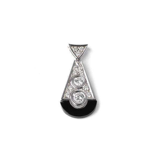 



PENDENTE IN ORO BIANCO 18 KT, DIAMANTI E ONICE 