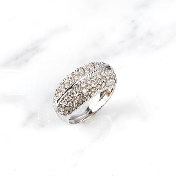 



ANELLO IN ORO BIANCO 18 KT E DIAMANTI