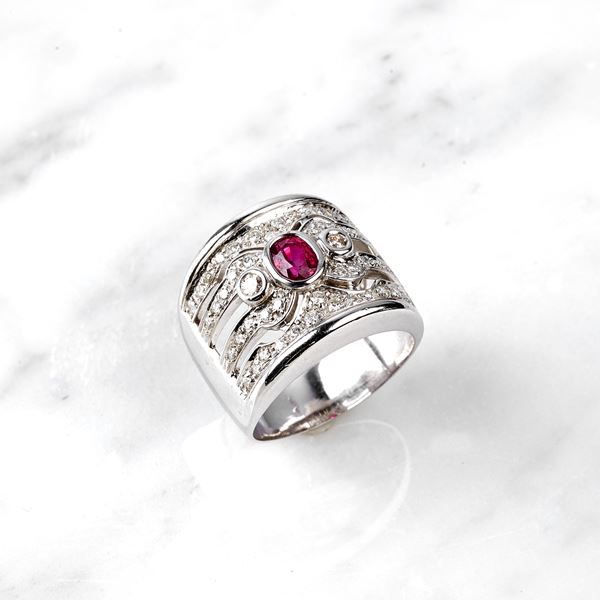 



ANELLO IN ORO BIANCO 18 KT, DIAMANTI E RUBINO