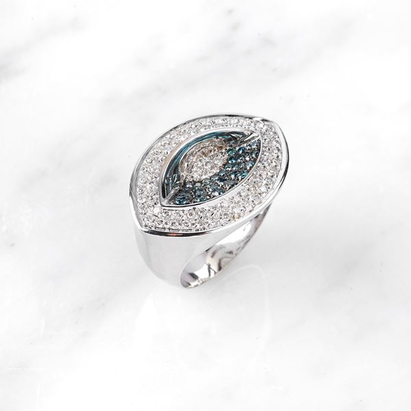 



ANELLO IN ORO BIANCO 18 KT E DIAMANTI