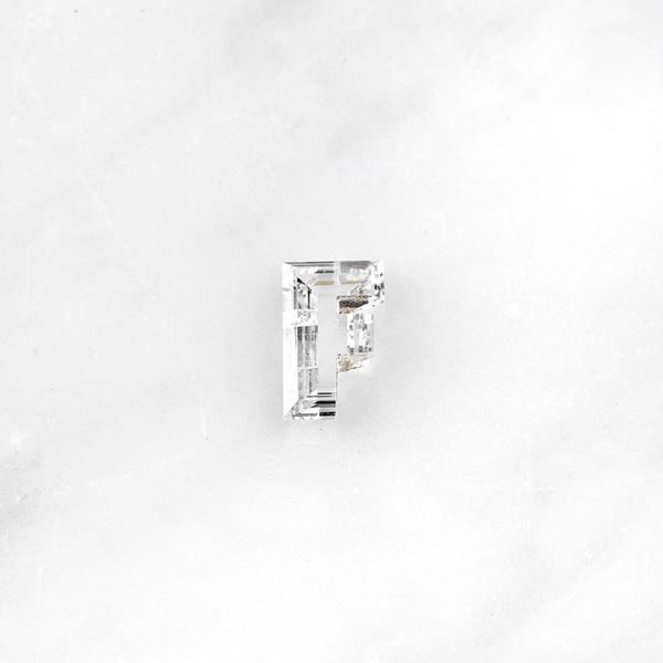 



DIAMANTE A FORMA DI F 