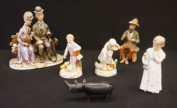 



Sei soprammobili, sec. XX  - Asta Arredi oggetti d'arte e mobili dal XVIII al XX secolo - Poggio Bracciolini Casa d'Aste