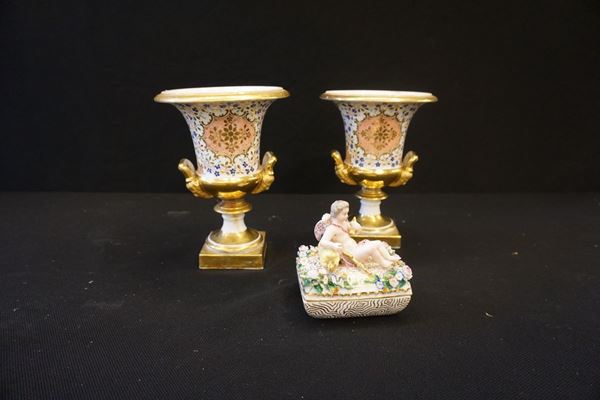



Bomboniera, sec. XX  - Asta Arredi oggetti d'arte e mobili dal XVIII al XX secolo - Poggio Bracciolini Casa d'Aste
