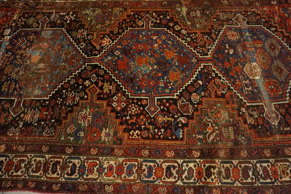 Tappeto persiano  - Asta Arredi oggetti d'arte e mobili dal XVIII al XX secolo - Poggio Bracciolini Casa d'Aste