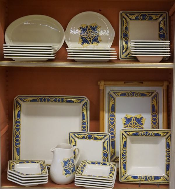 



Servito di piatti, Tiffany Boutique  - Asta Eleganza a tavola: porcellane, argenti e complementi da arredo - Poggio Bracciolini Casa d'Aste