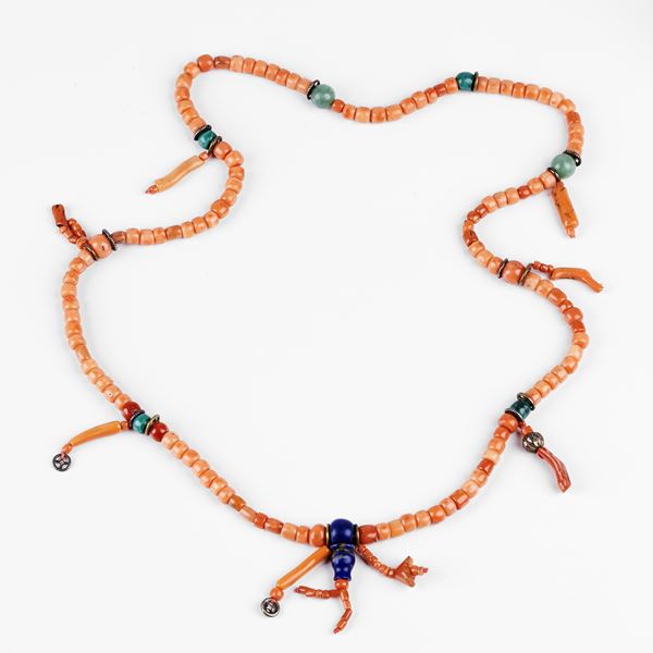 



COLLANA DI CORALLO E PIETRE