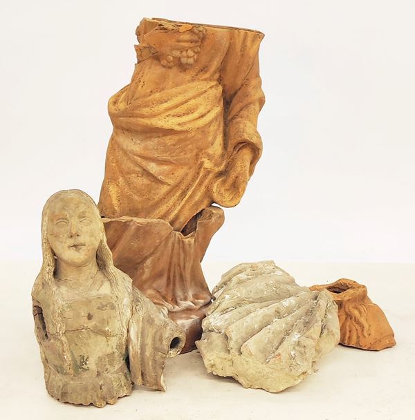 



Due frammenti di sculture, sec. XVIII