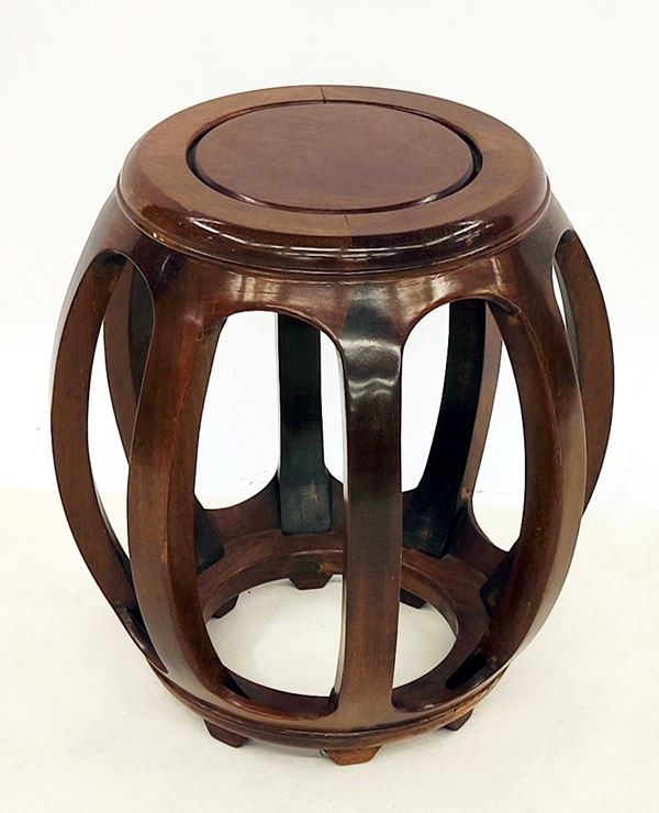 



Panchetto, Cina, sec. XX  - Asta Arredare con stile: mobili e oggetti d'arte - Poggio Bracciolini Casa d'Aste