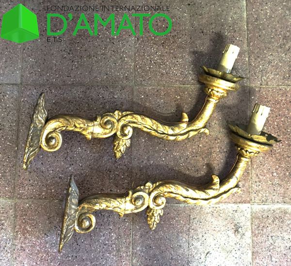 



Coppia di bracci, Roma, sec. XVII  - Asta Arredare con stile: mobili e oggetti d'arte - Poggio Bracciolini Casa d'Aste