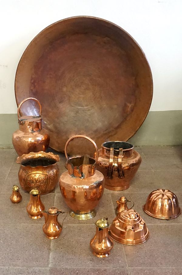 Quaranta oggetti in rame, sec. XIX/XX  - Asta Arredare con stile: mobili e oggetti d'arte - Poggio Bracciolini Casa d'Aste