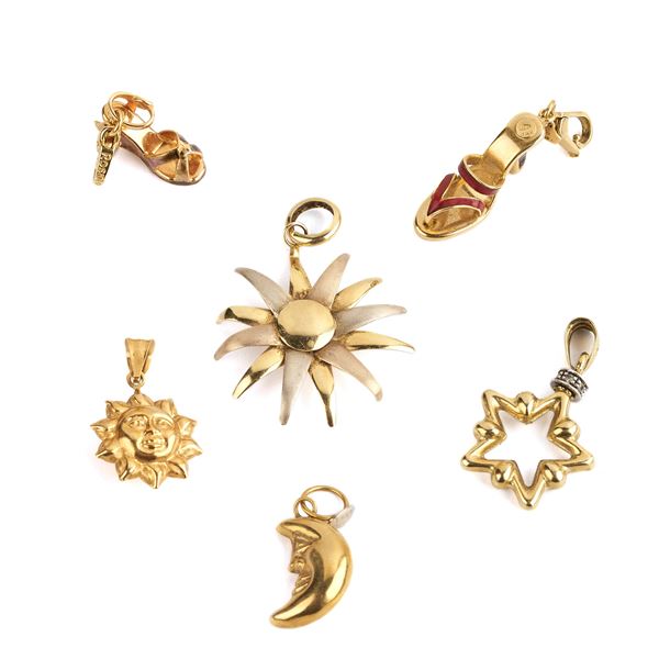 



SEI PENDENTI IN ORO GIALLO 18KT 