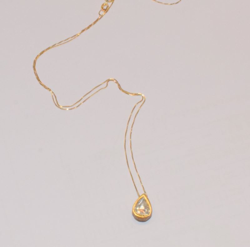 Catena con Pendente in Oro 18kt e Diamante