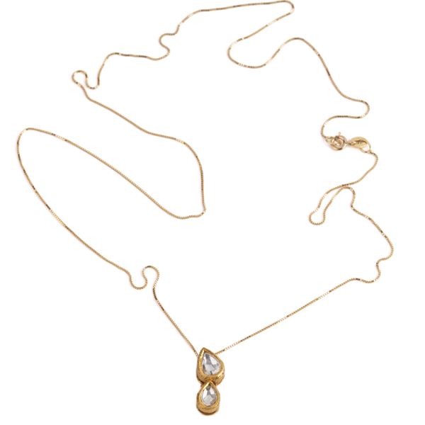 



COLLANA IN ORO GIALLO 18KT E PENDENTE