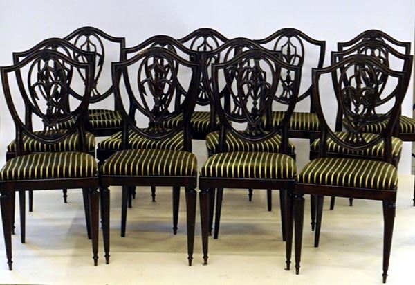 



Dodici sedie, in stile&nbsp; sec. XVIII  - Asta Arredare con stile: mobili e oggetti d'arte - Poggio Bracciolini Casa d'Aste
