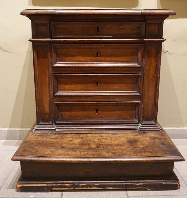 



Inginocchiatoio,Toscana, sec. XVIII  - Asta Arredare con stile: mobili e oggetti d'arte - Poggio Bracciolini Casa d'Aste