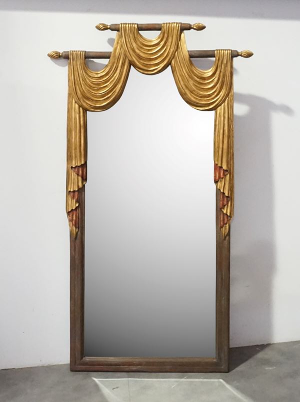 



Specchiera, sec. XX  - Asta Arredare con stile: mobili e oggetti d'arte - Poggio Bracciolini Casa d'Aste