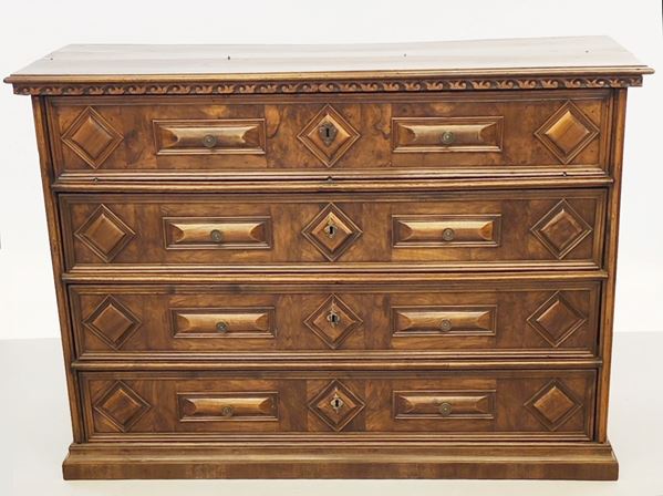 



Cassettone, sec. XVIII  - Asta Arredi, mobili e oggetti d'arte - Poggio Bracciolini Casa d'Aste