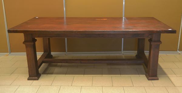 



Tavolo, in stile seicento, in pioppo, quattro gambe a colonna riunite da traverse, cm 235x110x81