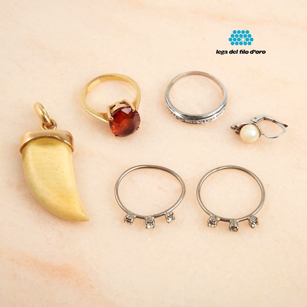 



ANELLO IN ORO GIALLO 18KT E QUARZO  - Asta GIOIELLI, ARGENTI E PENNE - Poggio Bracciolini Casa d'Aste