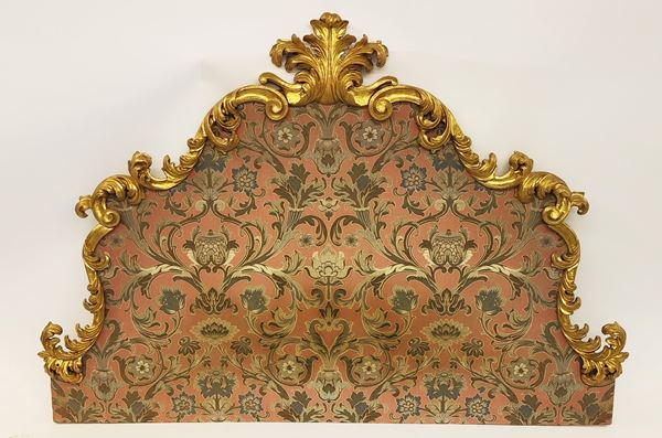 



Testata di letto, in stile Settecento
