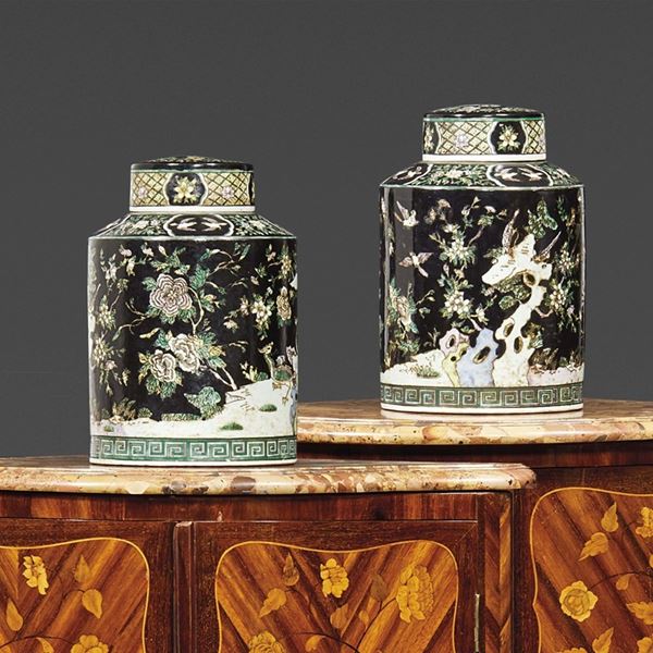 



Coppia di vasi con coperchio, Cina, sec. XX  - Asta Arredi, mobili e oggetti d'arte - Poggio Bracciolini Casa d'Aste